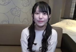 约了一个眼睛总是在放电的美女，看的让人害羞
